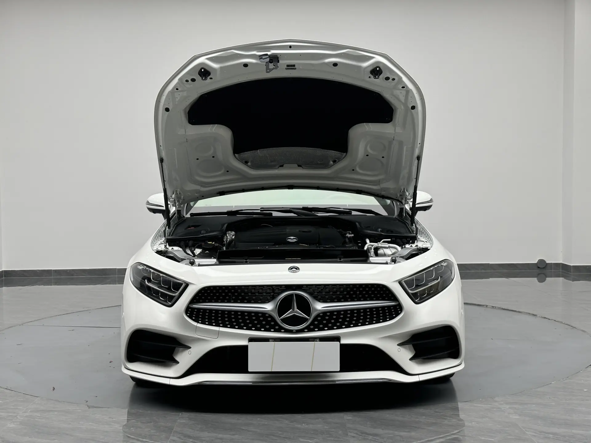 Mercedes-Benz CLS 300, 2020 38