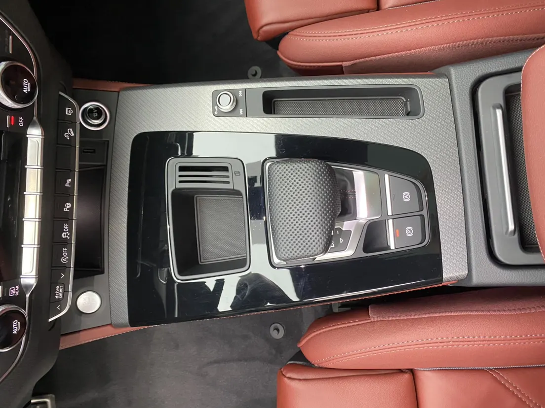 Audi Q5L 45 TFSI, 2024 28
