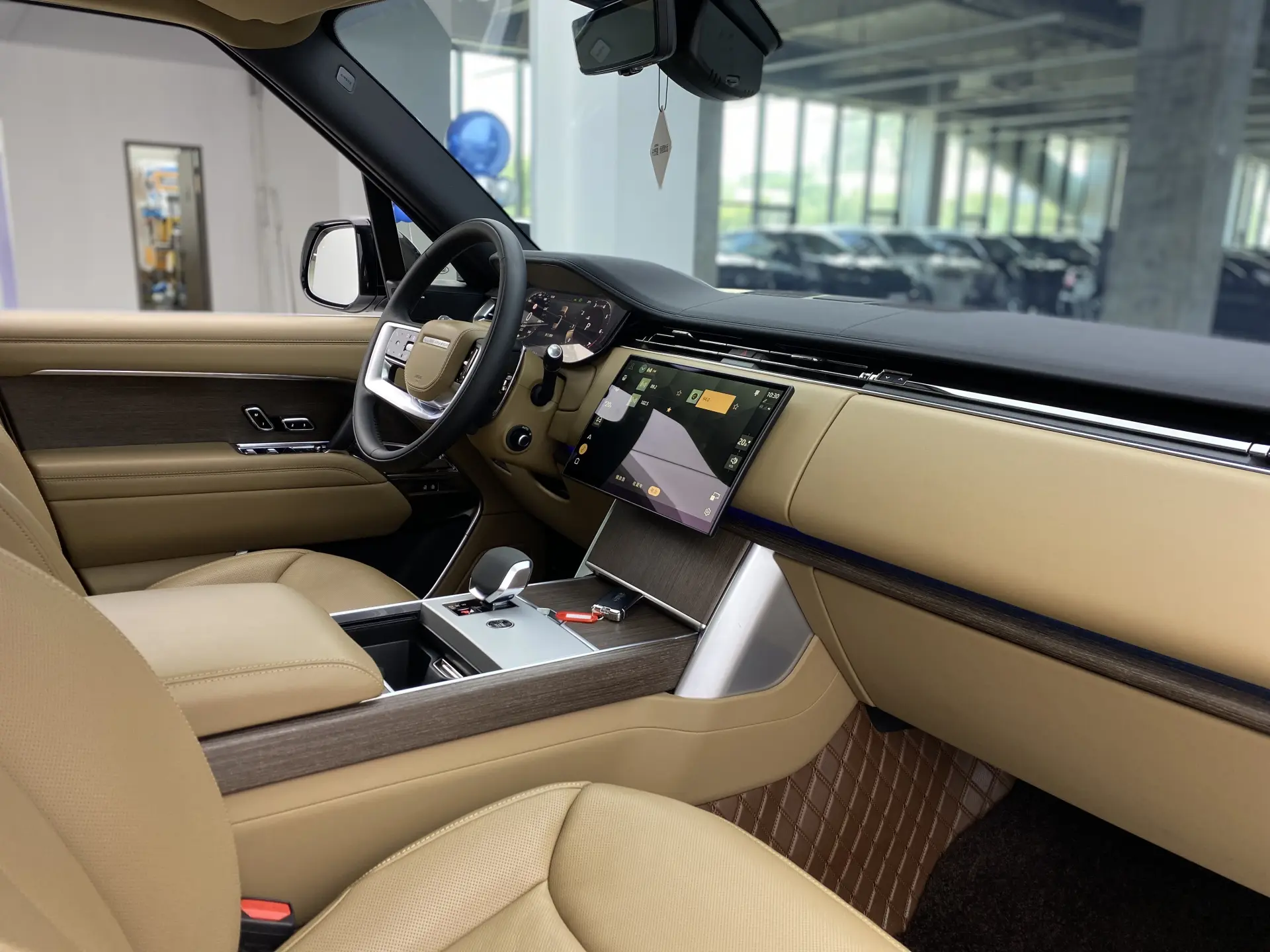 Land Rover Range Rover, 2024 9