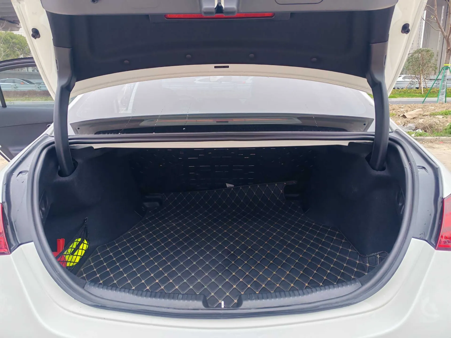 Mercedes-Benz C 260 L, 2024 8
