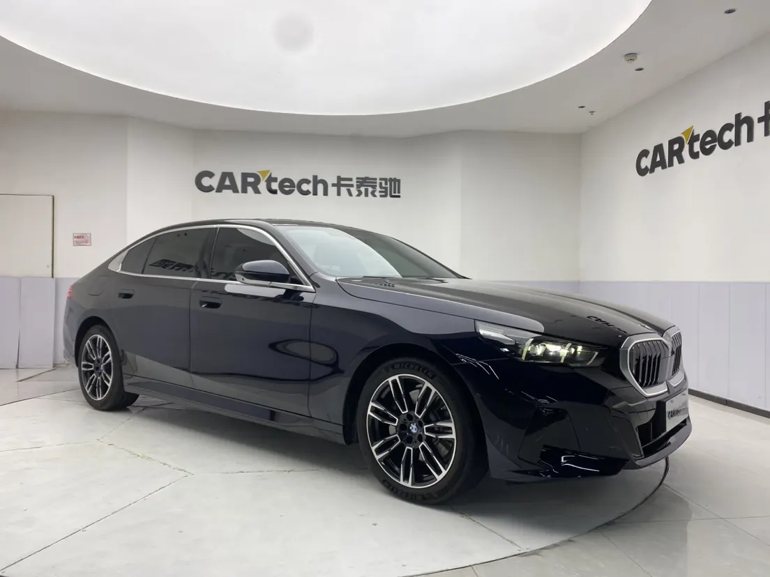 BMW 530Li, 2026 3