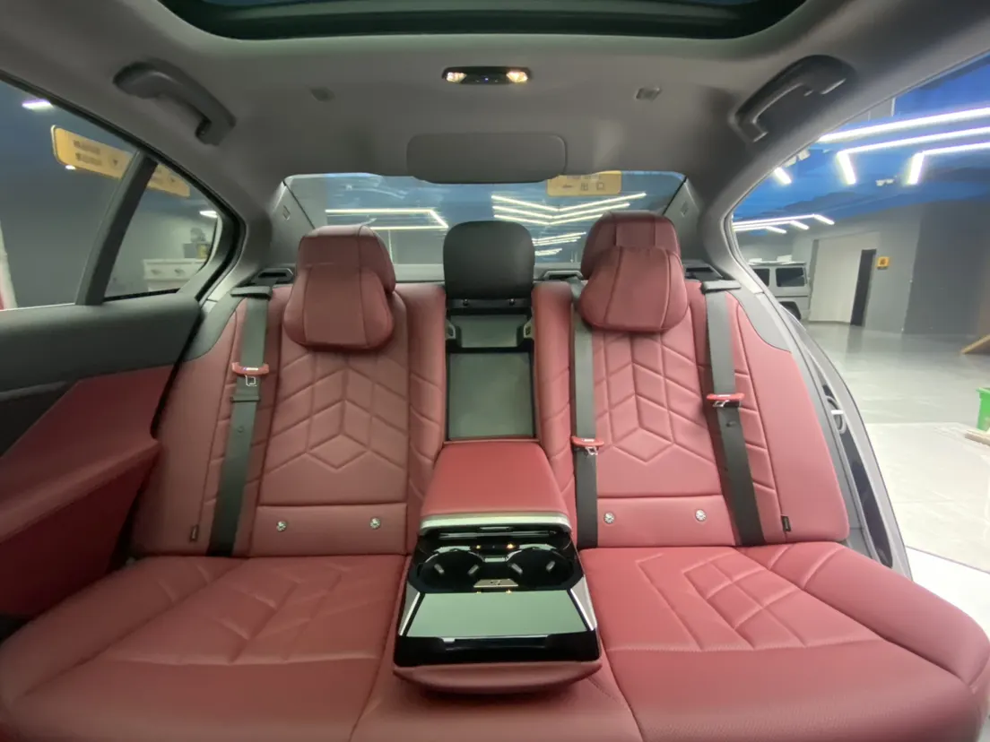 BMW 530Li, 2026 24