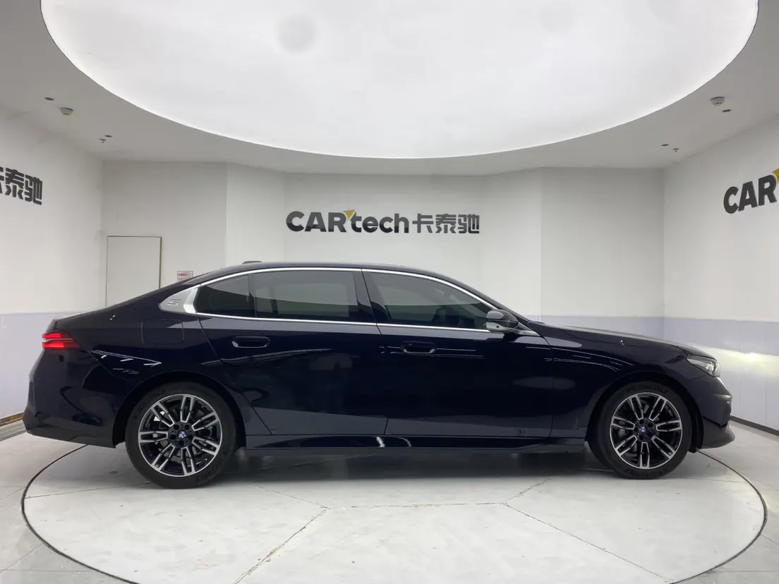 BMW 530Li, 2026 6