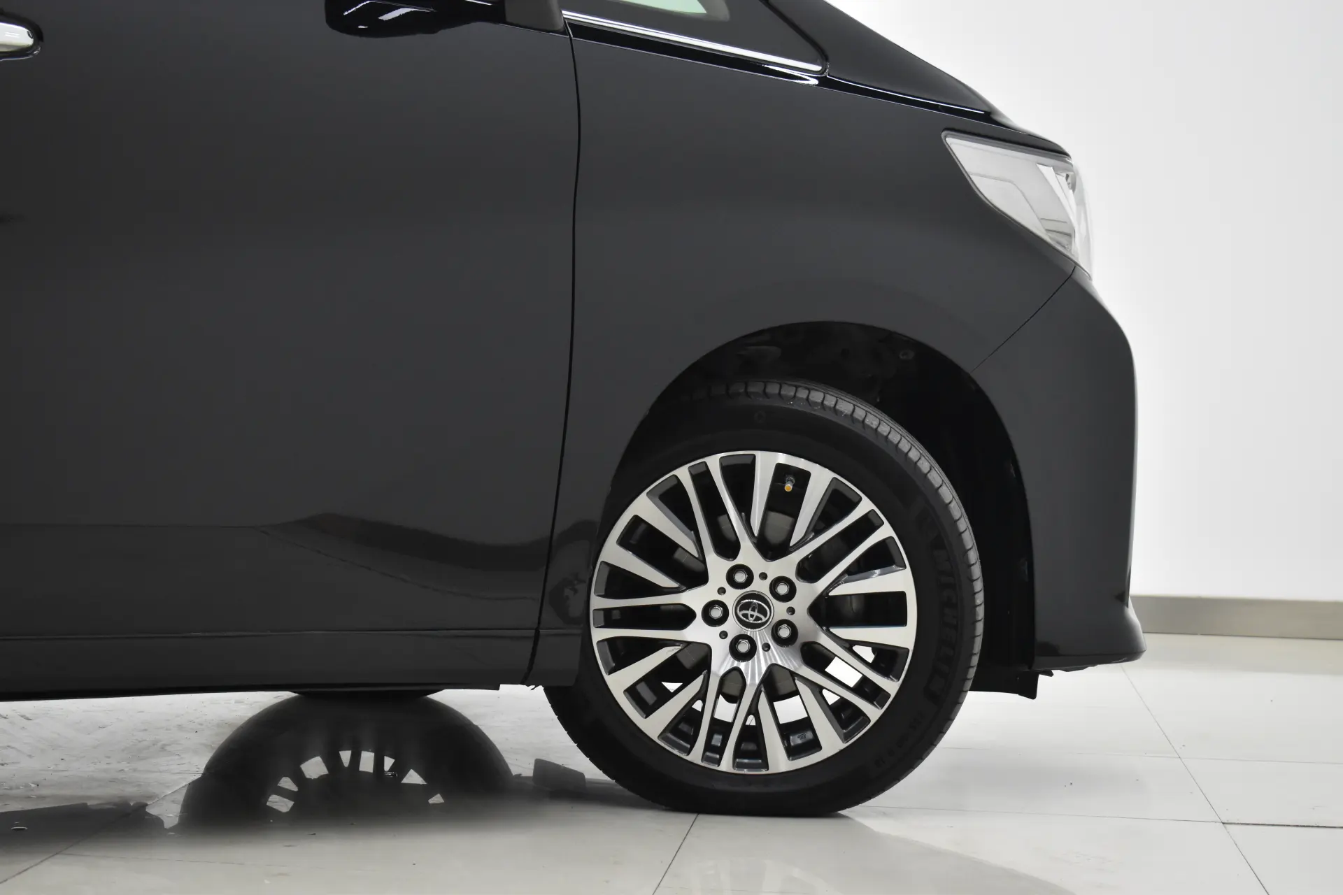 Toyota Alphard, 2016 11