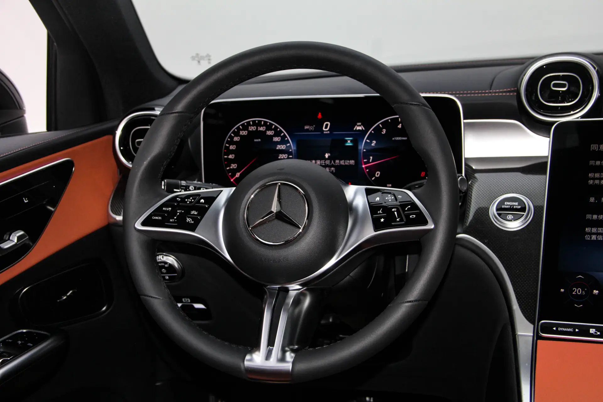 Mercedes-Benz GLC 260 L, 2026 16