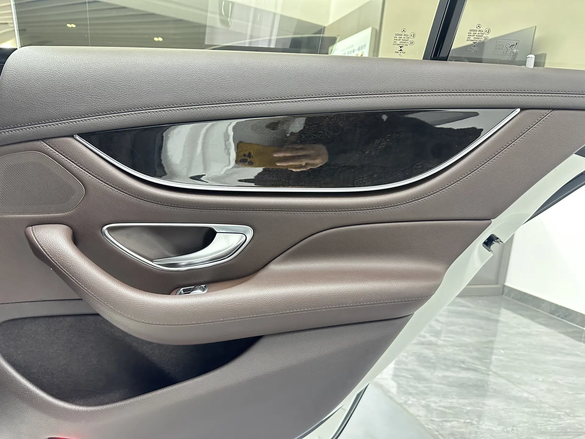 Mercedes-Benz CLS 300, 2020 37
