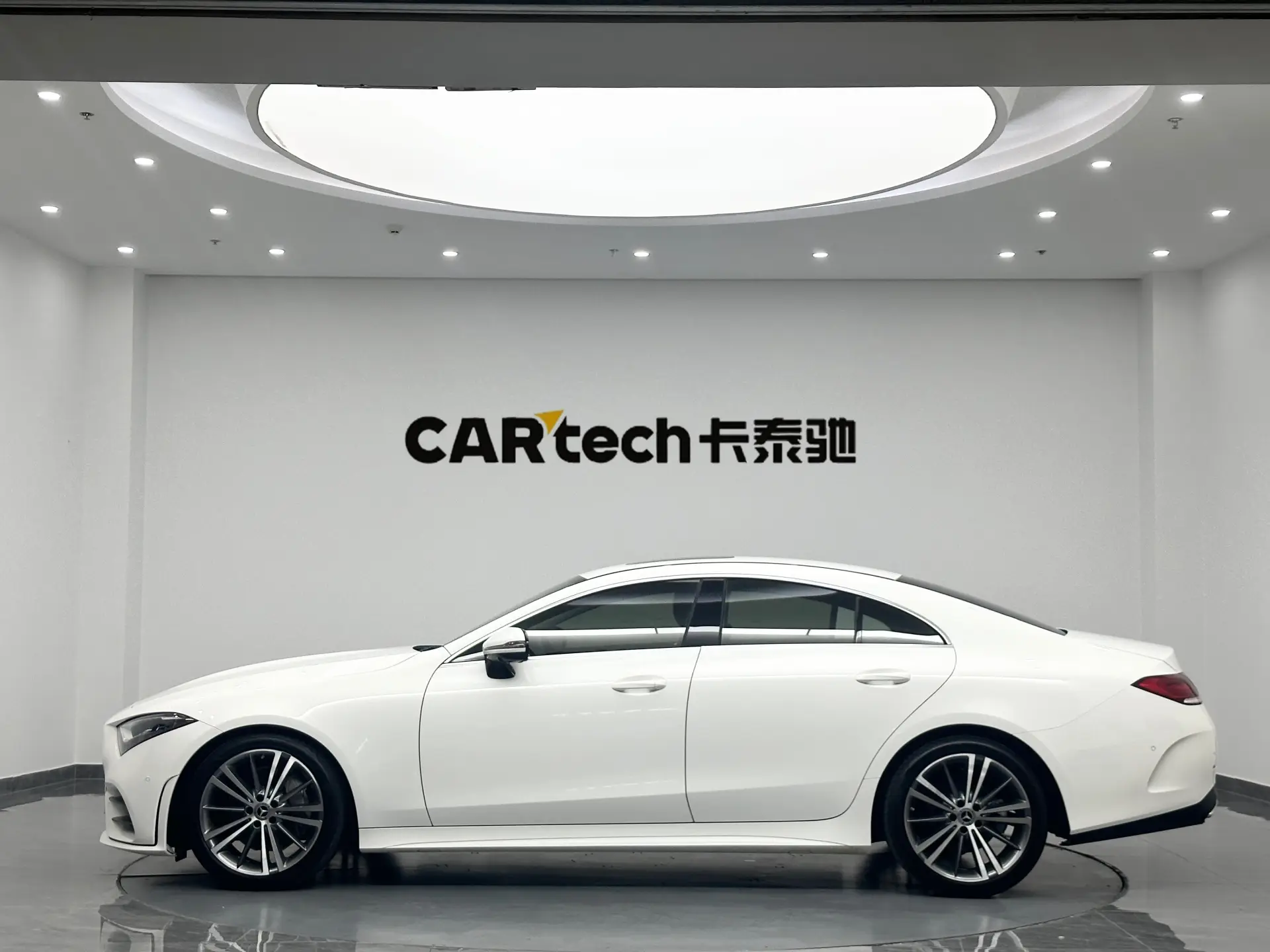 Mercedes-Benz CLS 300, 2020 все фото