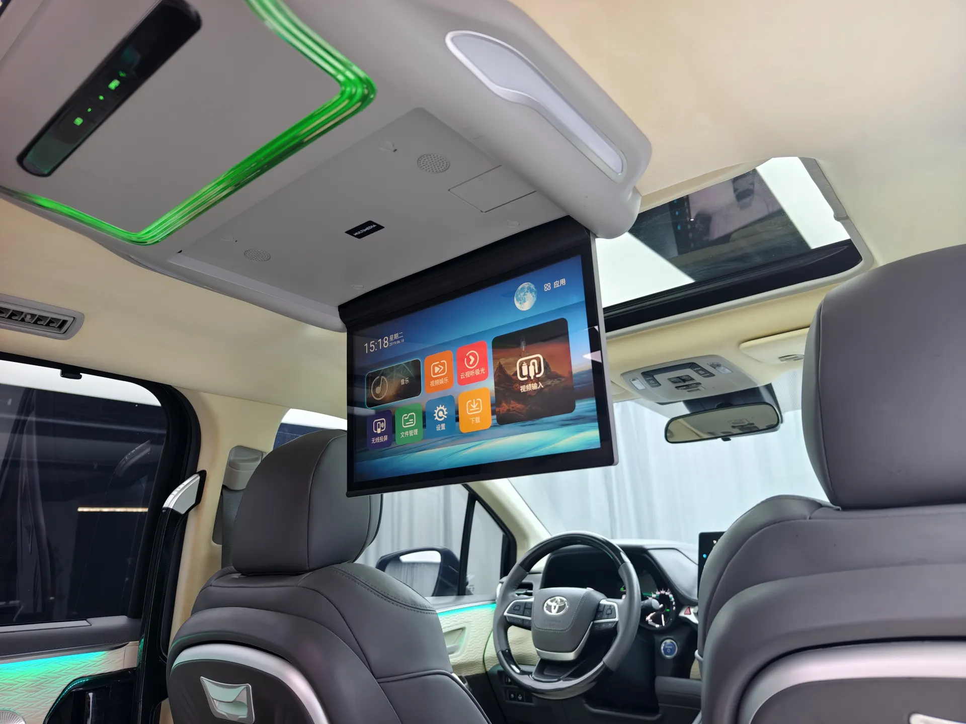 Toyota Sienna, 2023 18