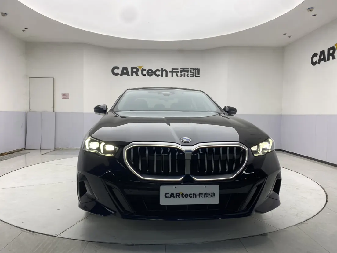 BMW 530Li, 2026 2