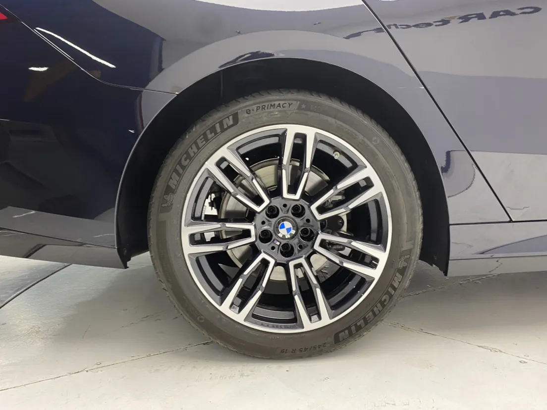 BMW 530Li, 2026 11