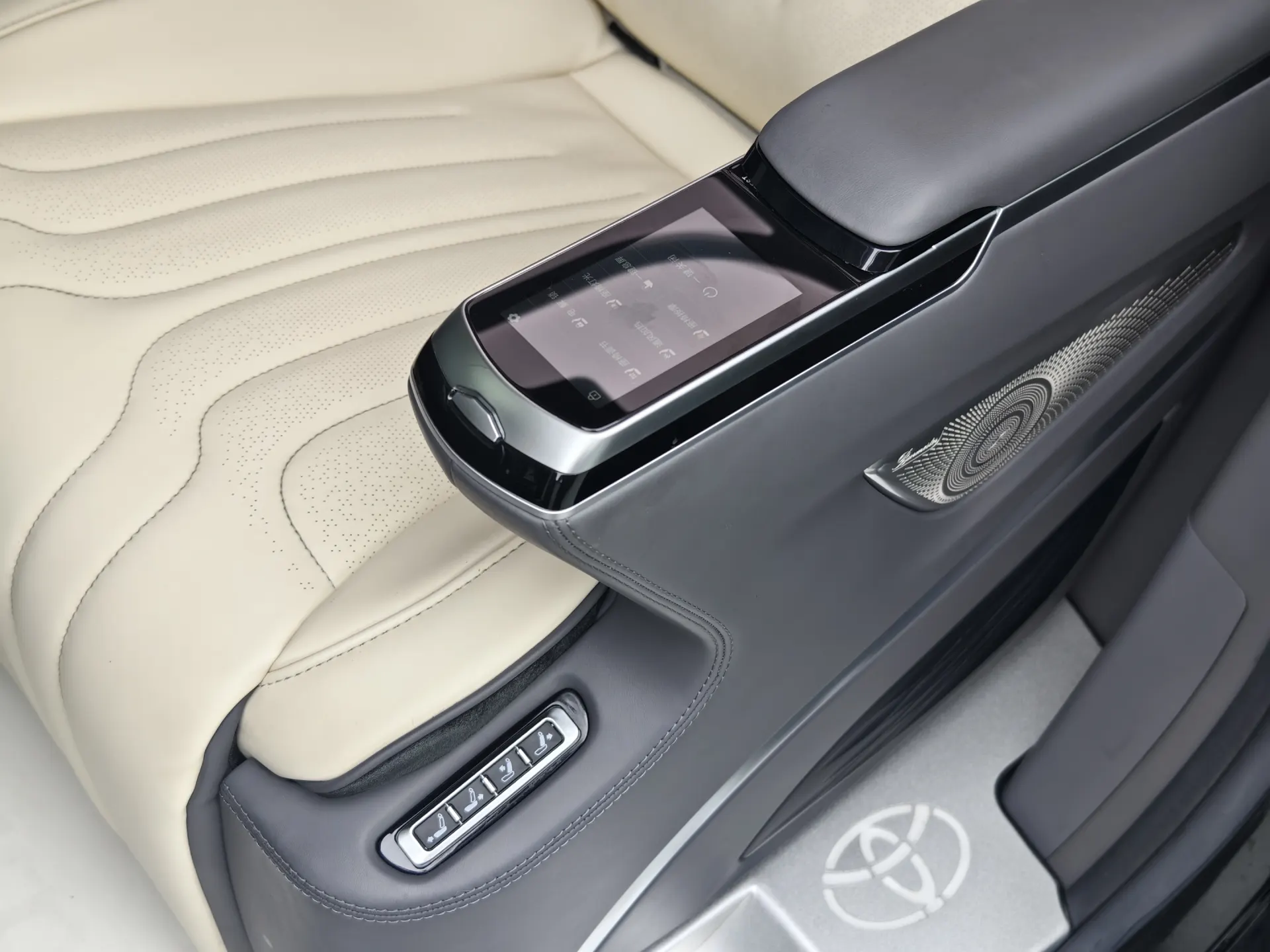 Toyota Sienna, 2023 22