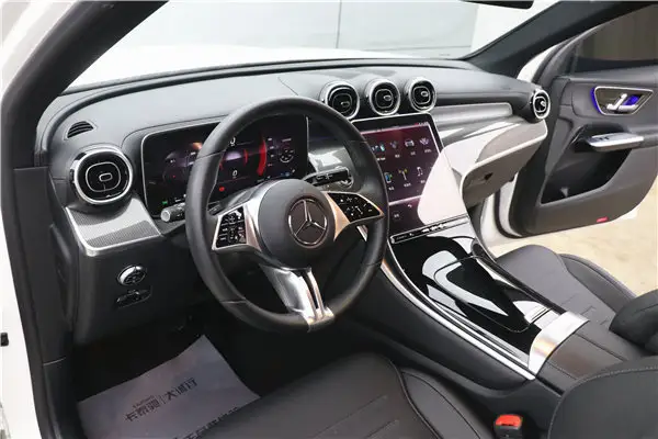 Mercedes-Benz GLC 260 L, 2023 10