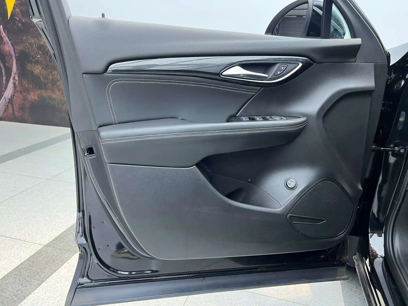 Buick Envision, 2024 11