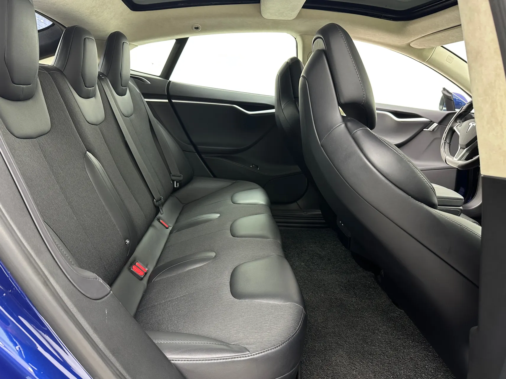 Tesla Model S, 2017 28