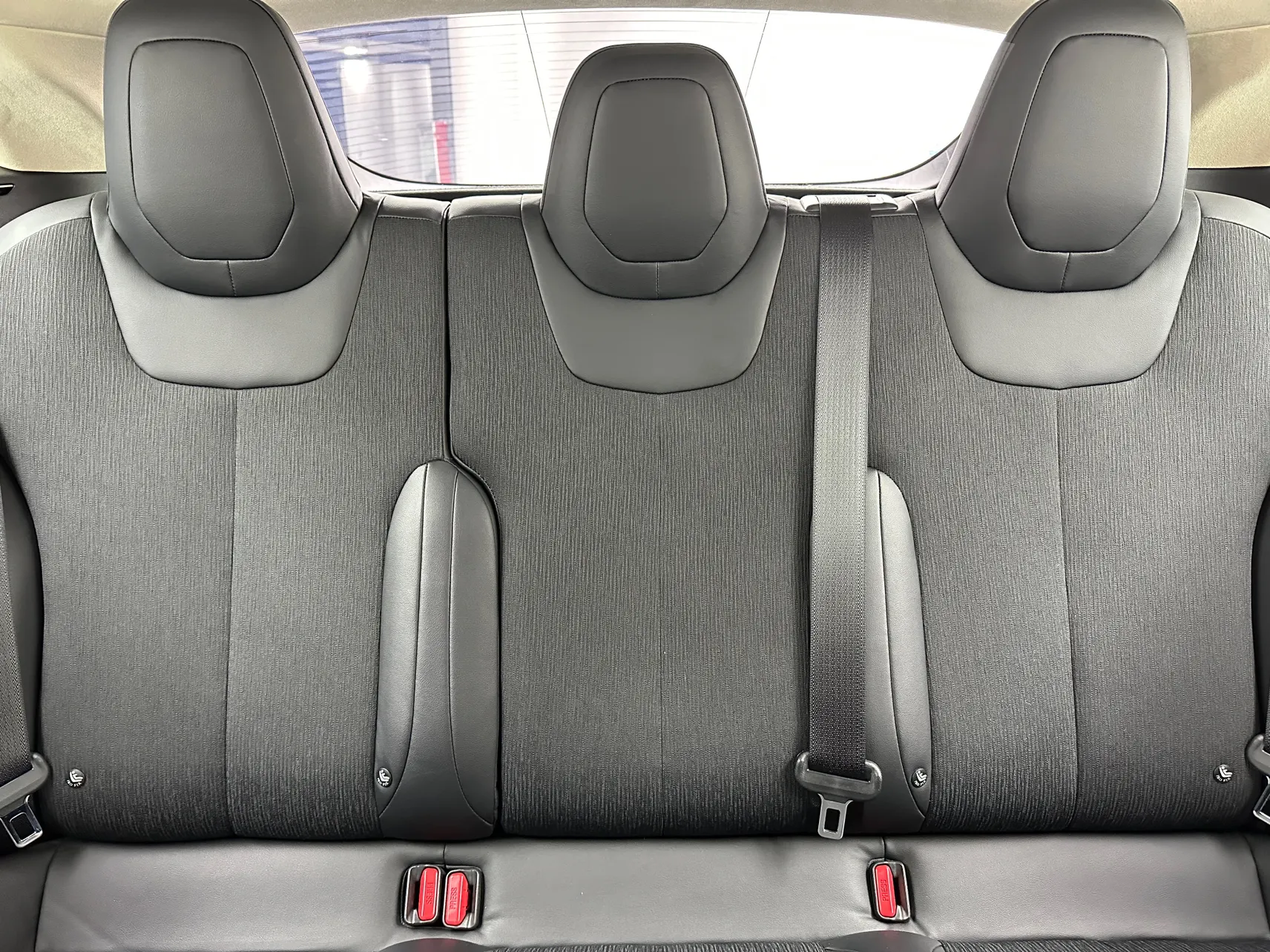 Tesla Model S, 2017 29