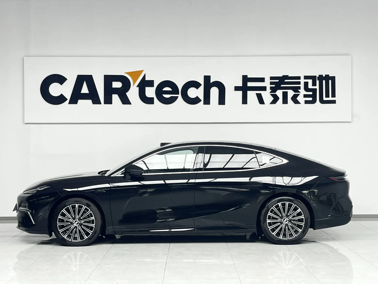 Geely Galaxy 8, 2025 4