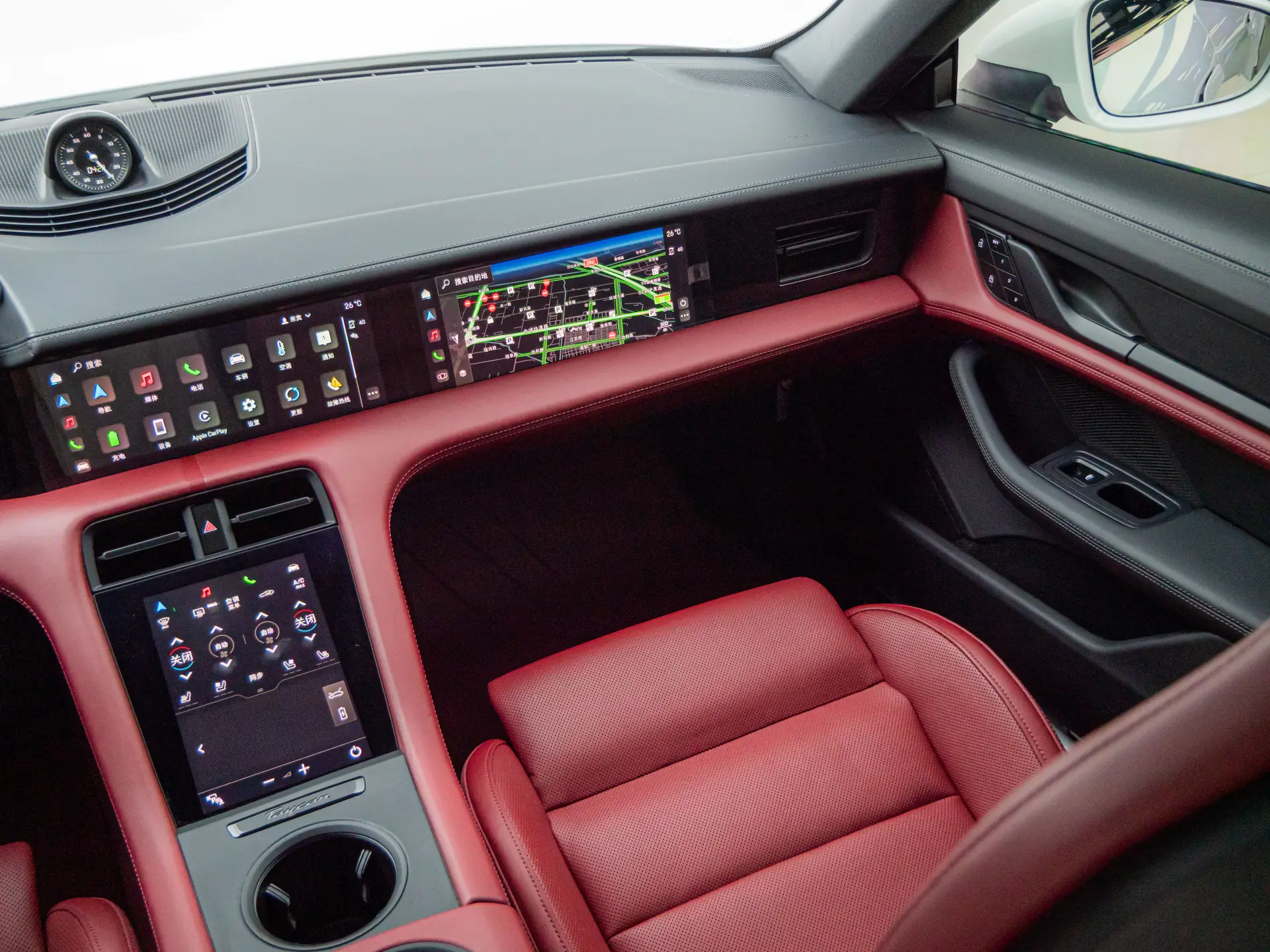 Porsche Taycan, 2023 26