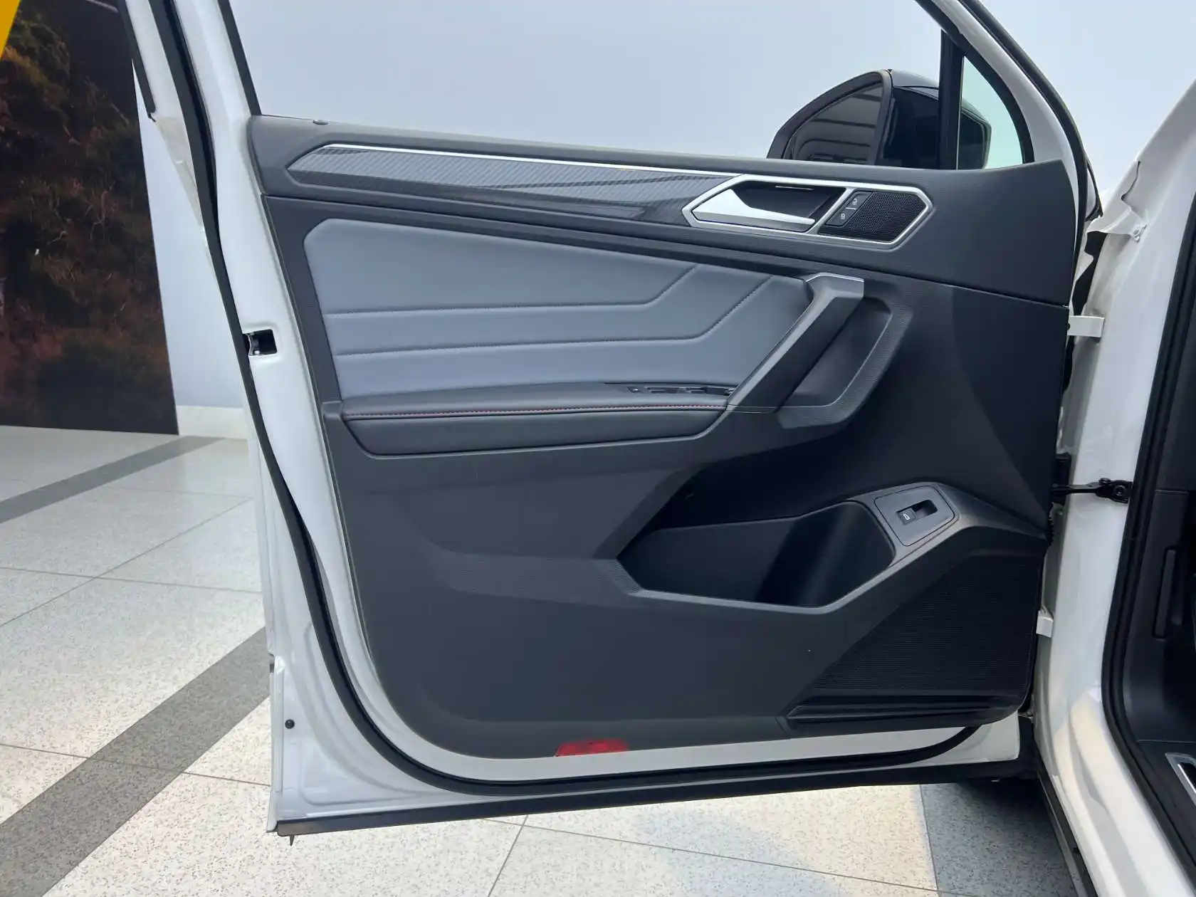 Volkswagen Tiguan, 2023 11