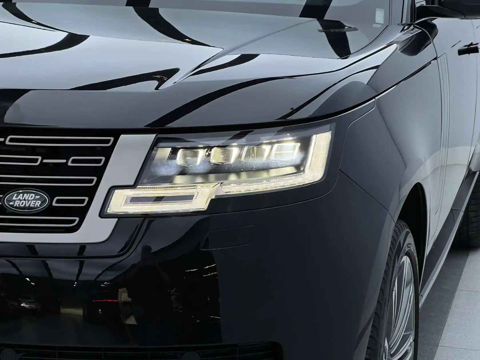 Land Rover Range Rover, 2024 все фото