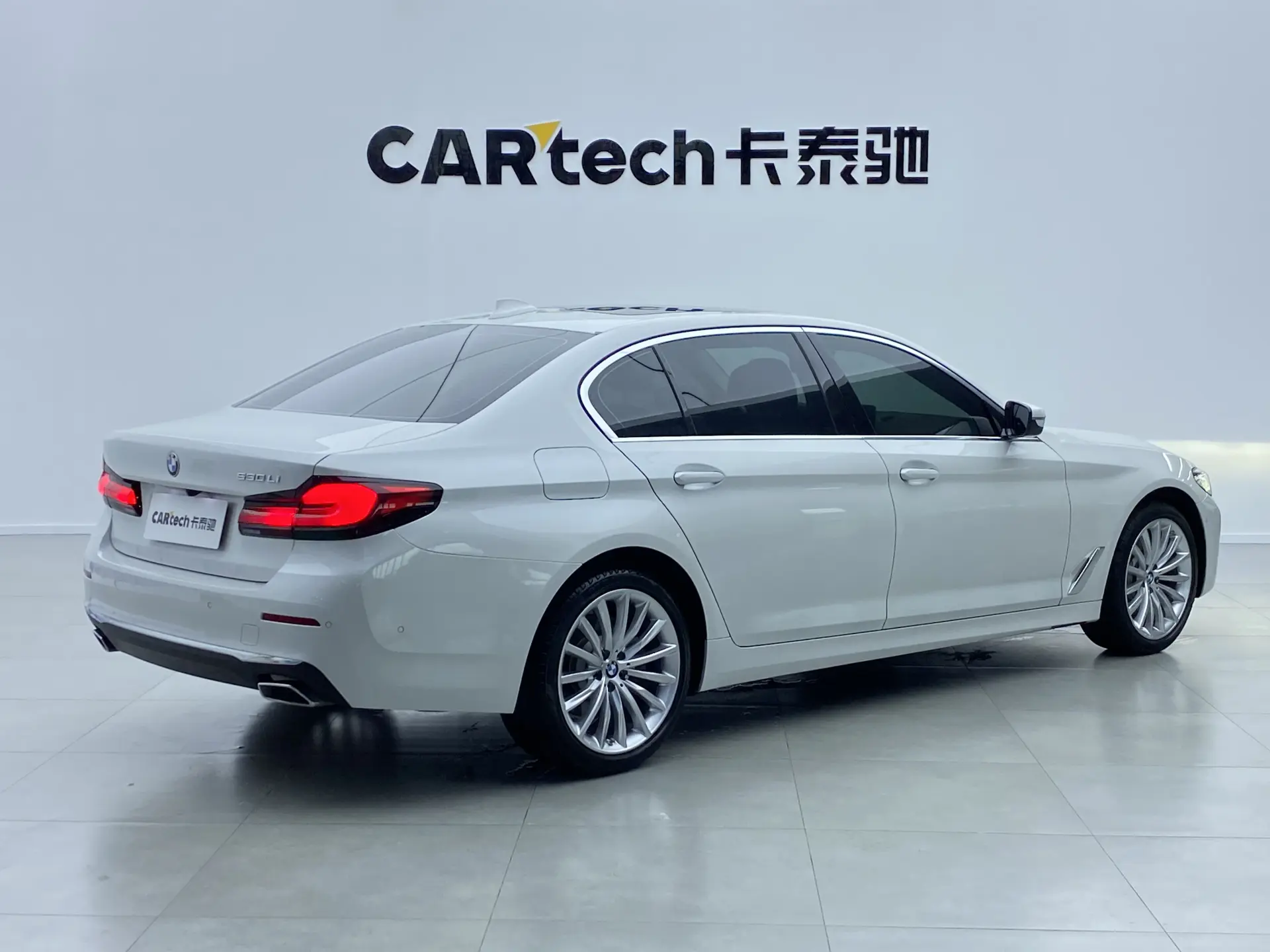 BMW 530Li, 2022 3