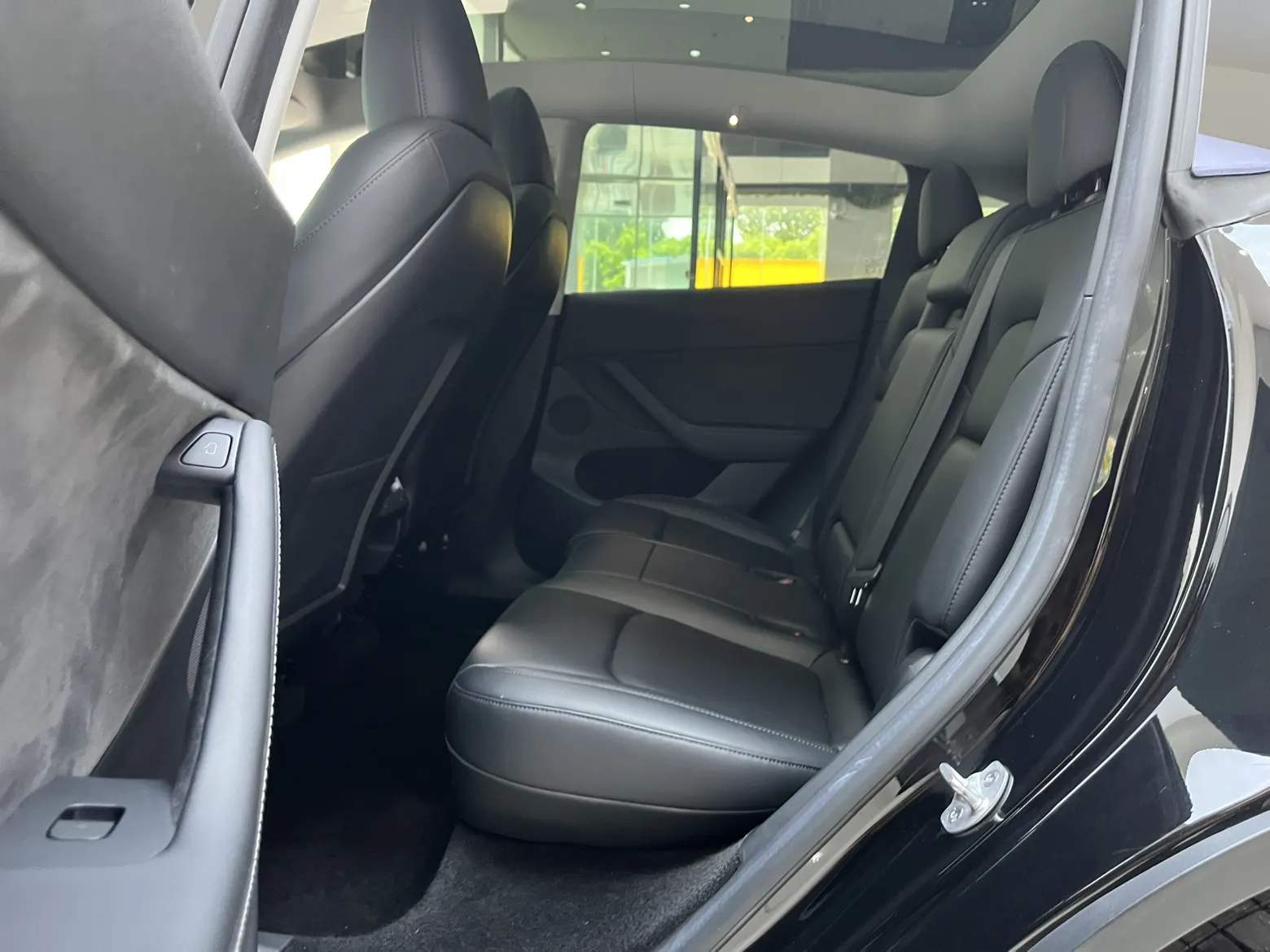 Tesla Model Y, 2023 15
