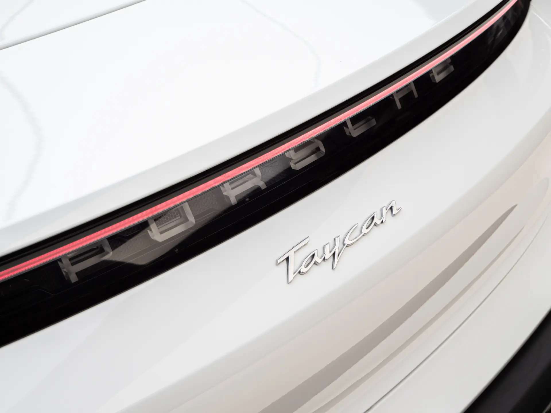 Porsche Taycan, 2023 6