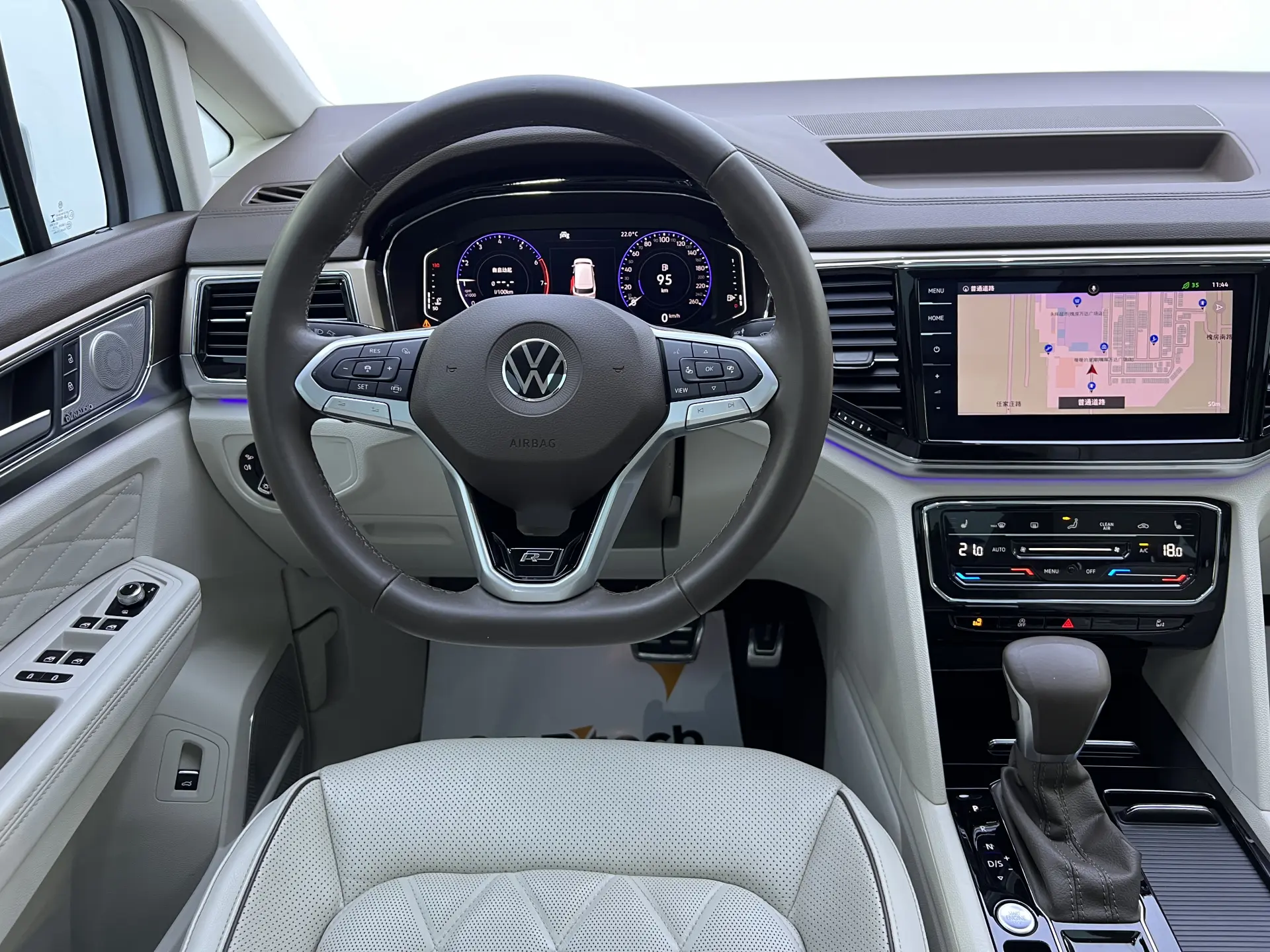 Volkswagen Viloran, 2020 16