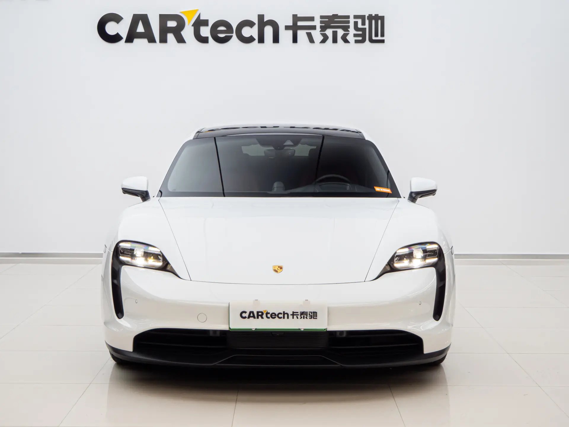Porsche Taycan, 2023 2