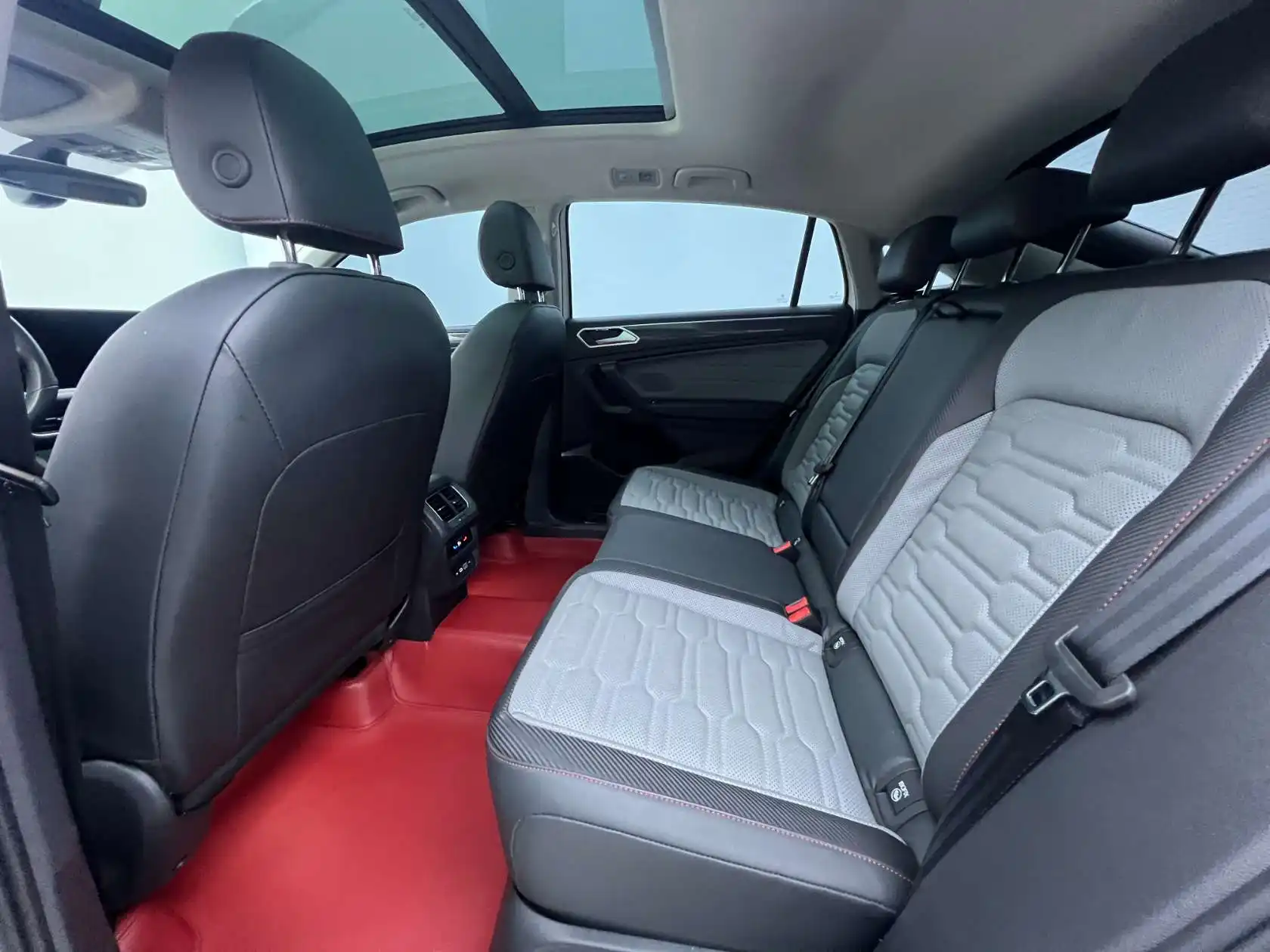 Volkswagen Tiguan, 2023 12