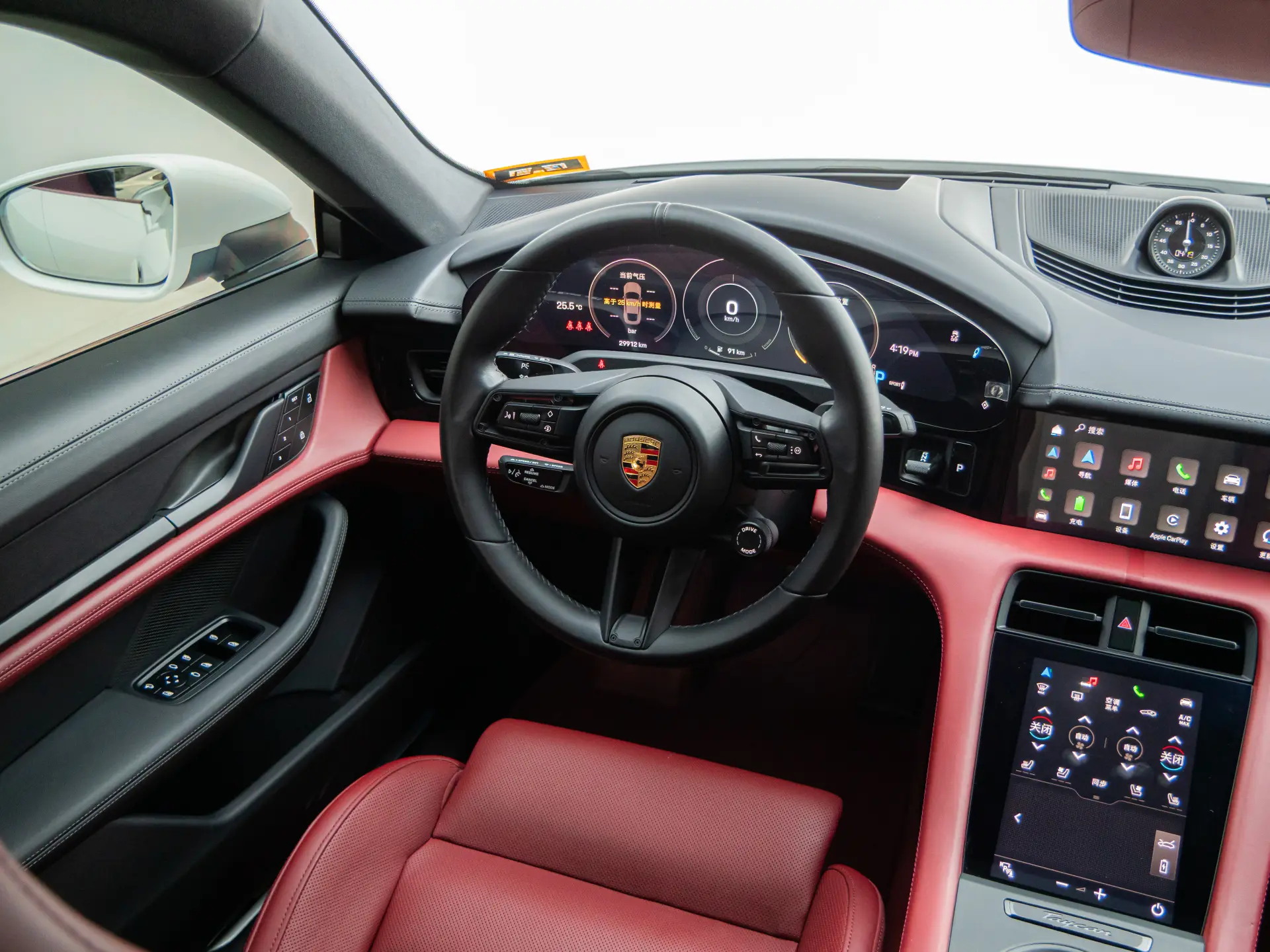 Porsche Taycan, 2023 27