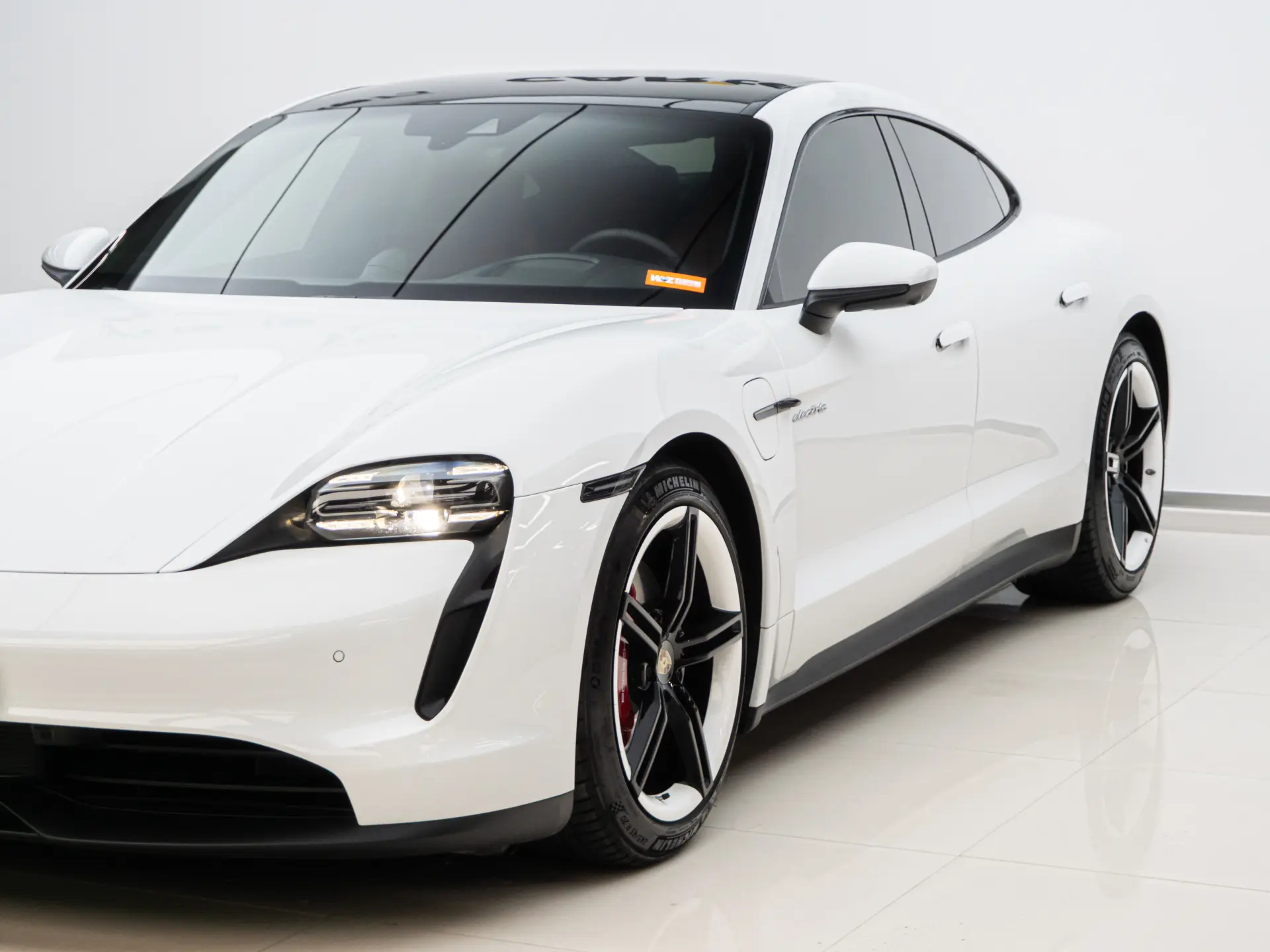 Porsche Taycan, 2023 12