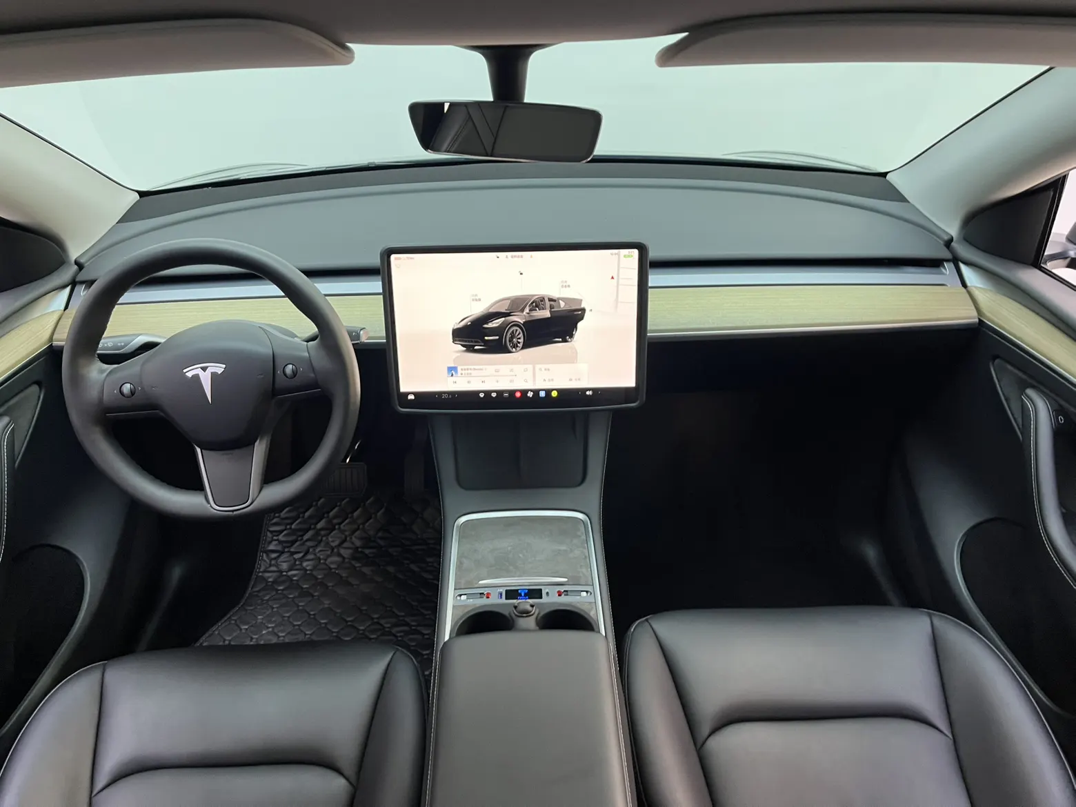 Tesla Model Y, 2023 9