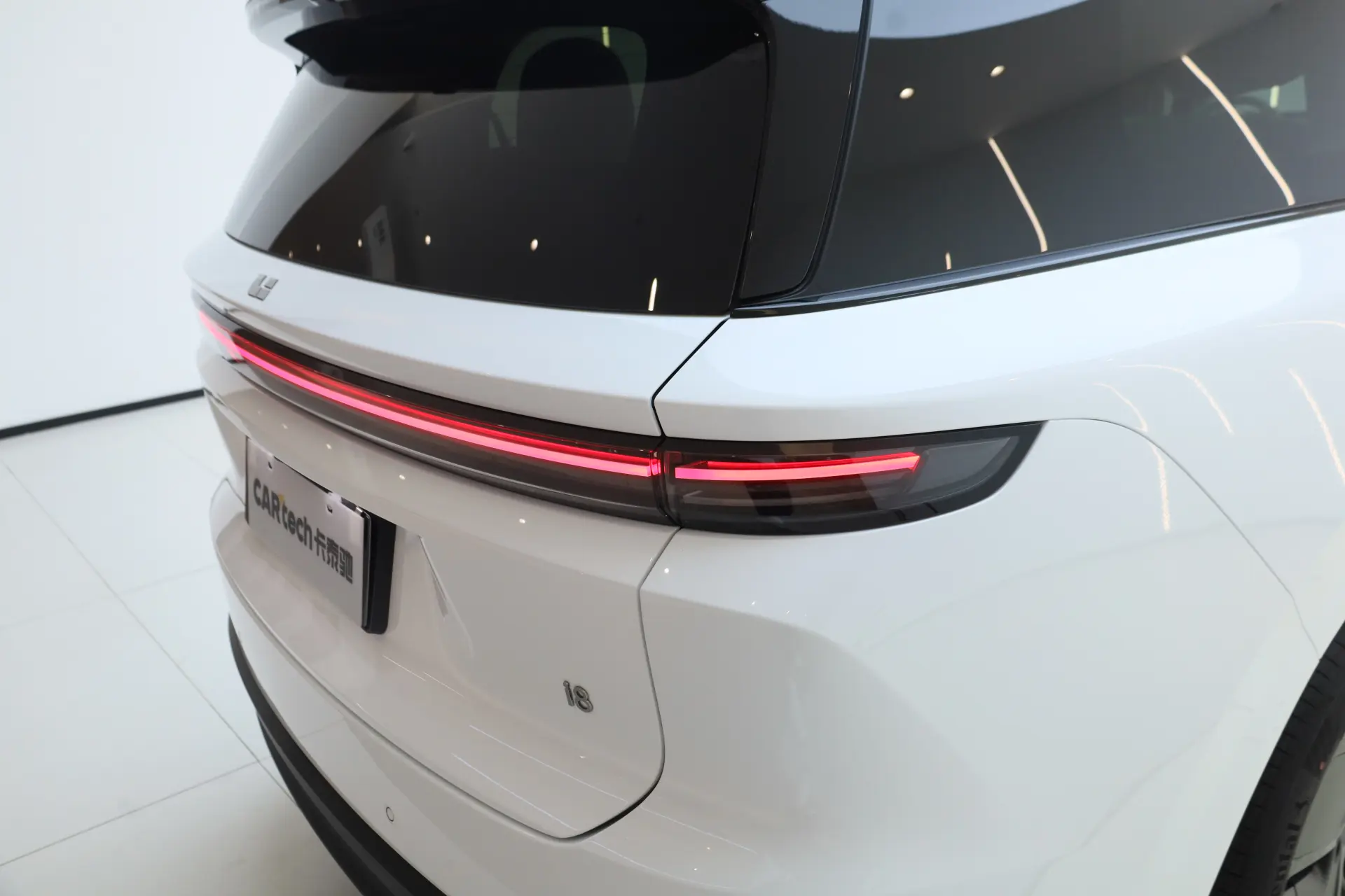 Li Auto i8, 2026 10