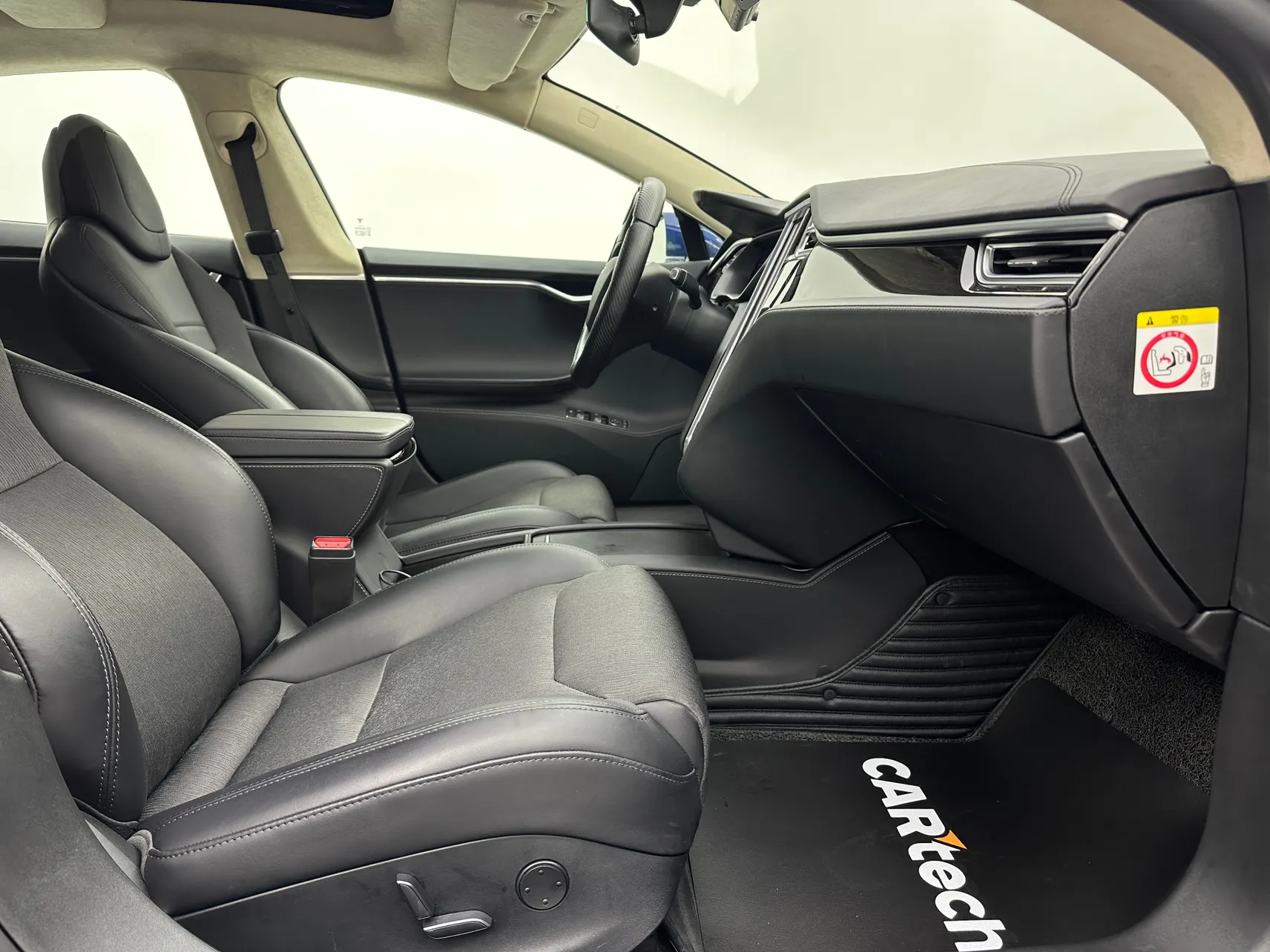 Tesla Model S, 2017 33