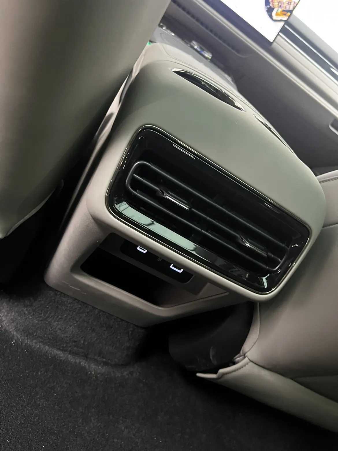 Geely Galaxy 8, 2025 17