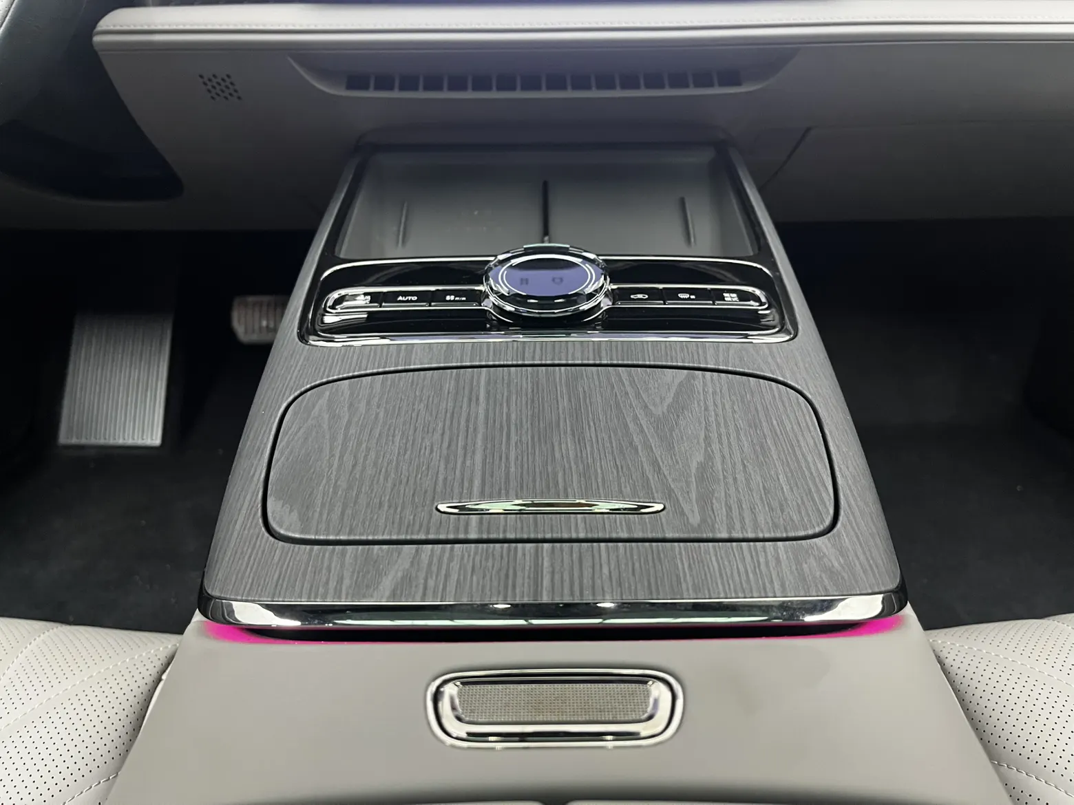 Geely Galaxy 8, 2025 14