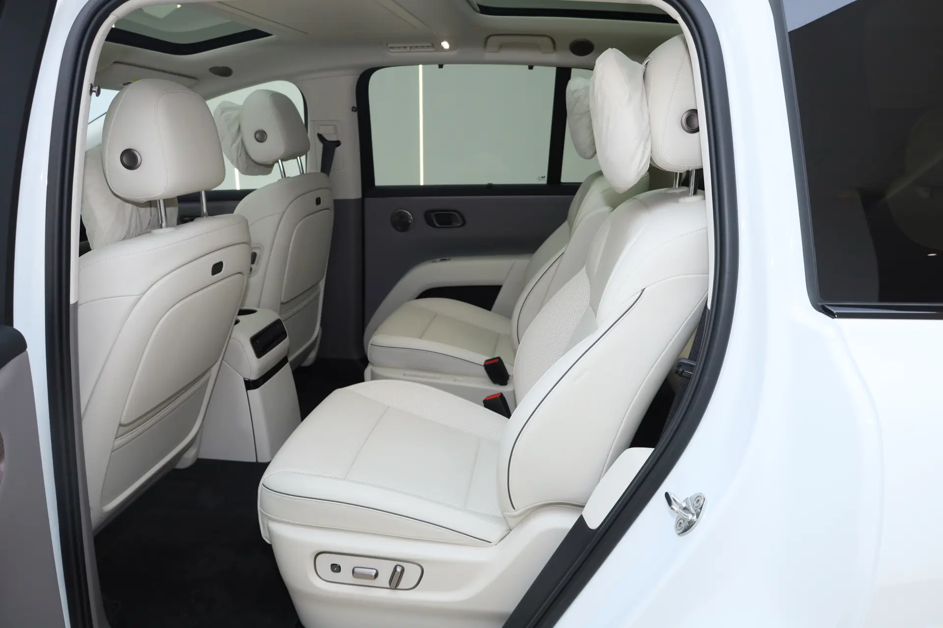 Li Auto i8, 2026 21