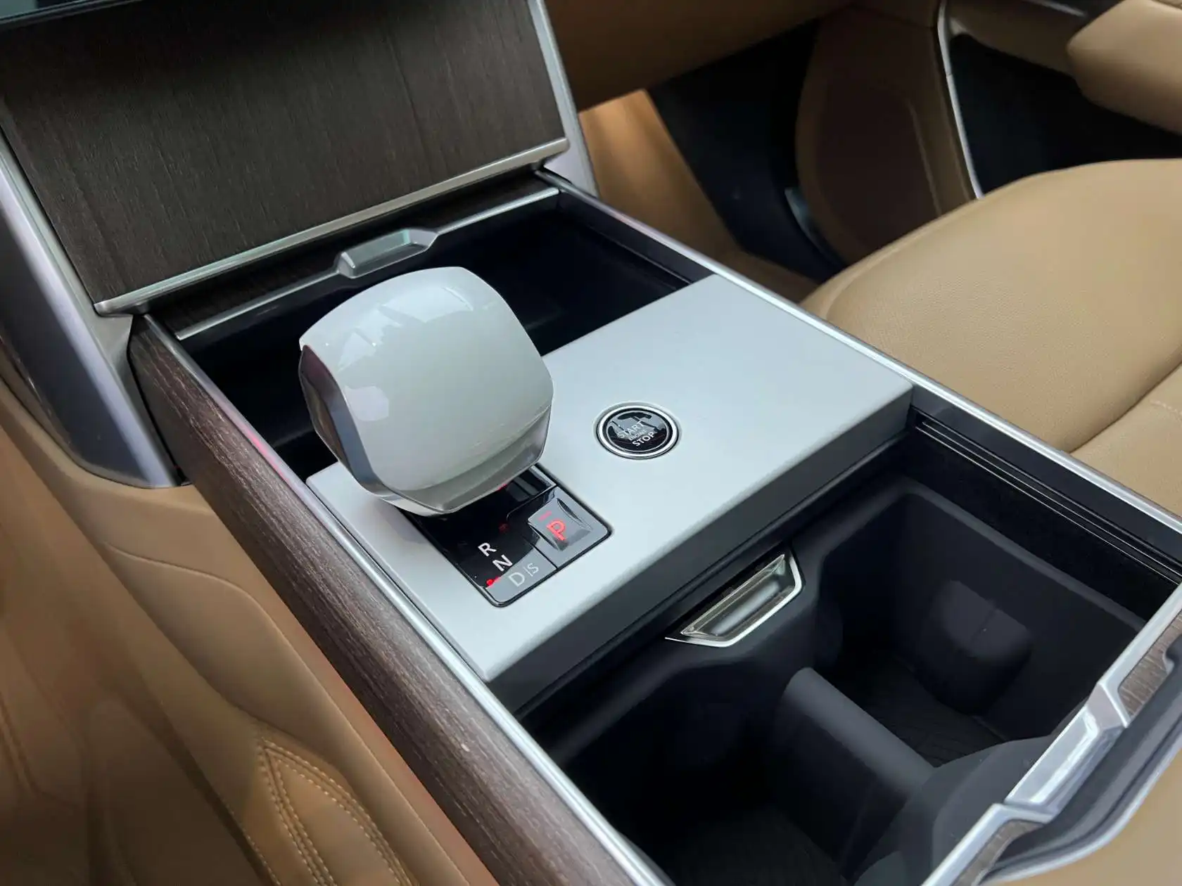 Land Rover Range Rover, 2024 9