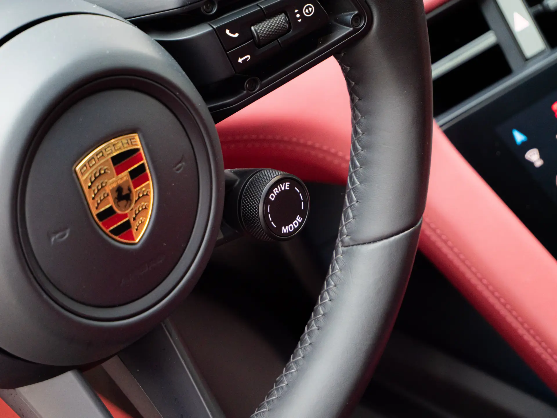 Porsche Taycan, 2023 16