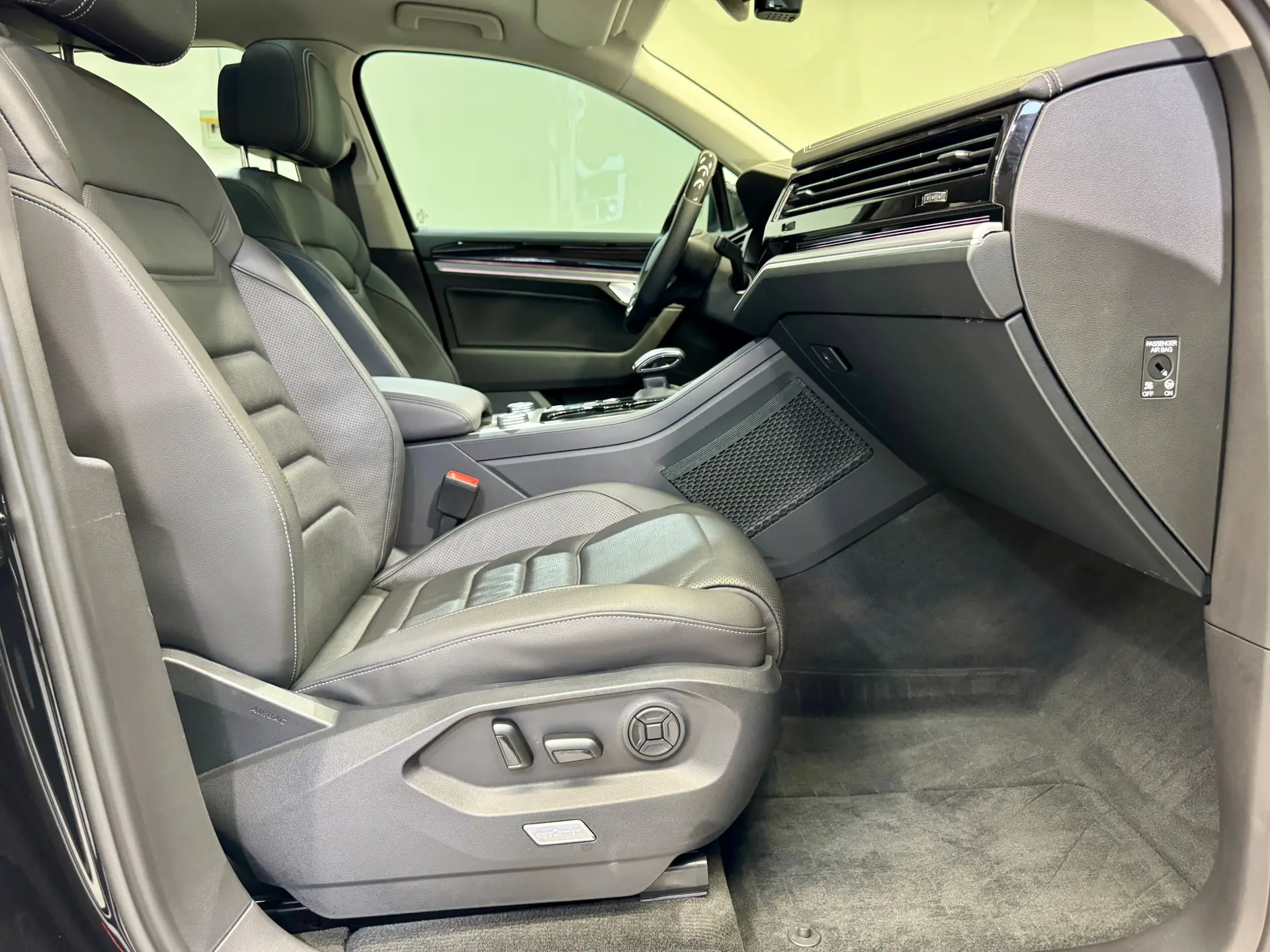 Volkswagen Touareg, 2023 8