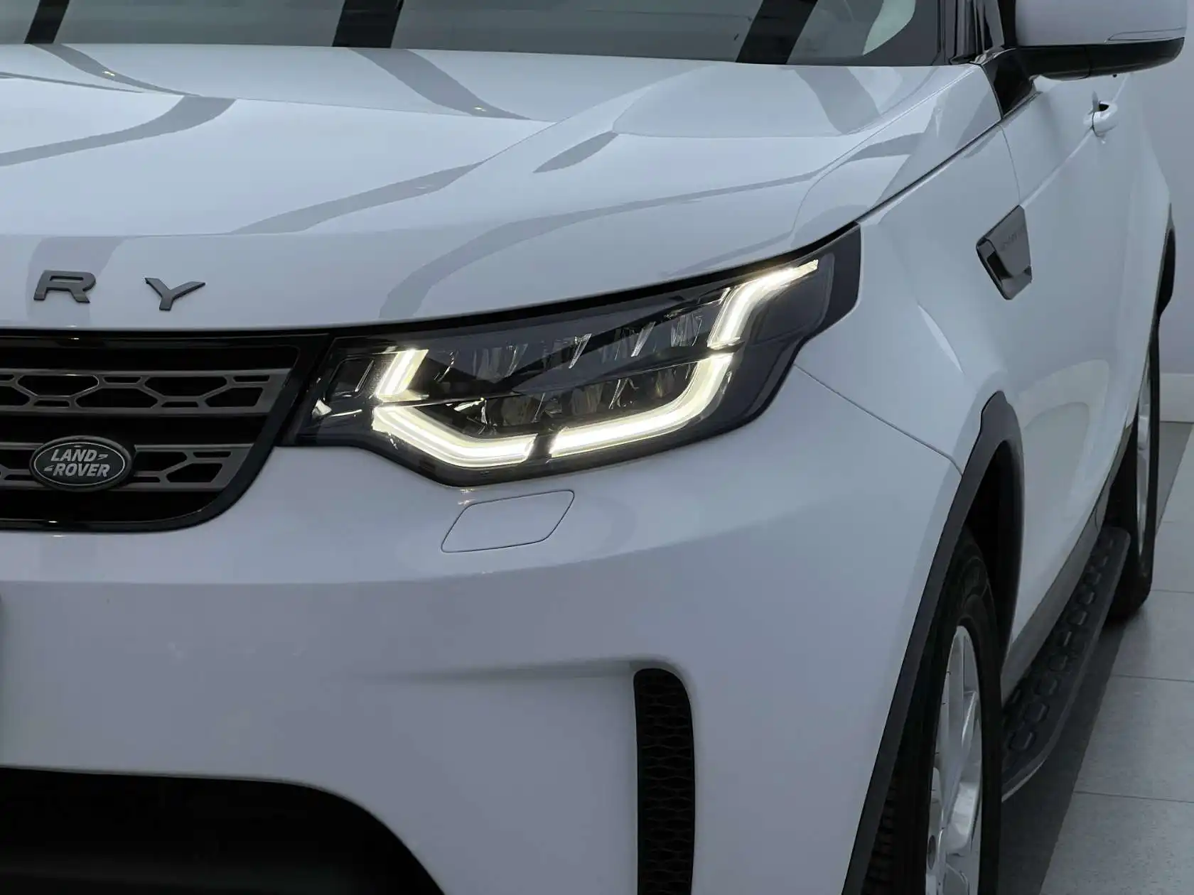 Land Rover Discovery, 2018 все фото