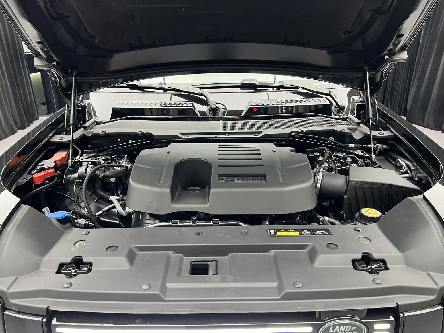 Land Rover Defender, 2024 10
