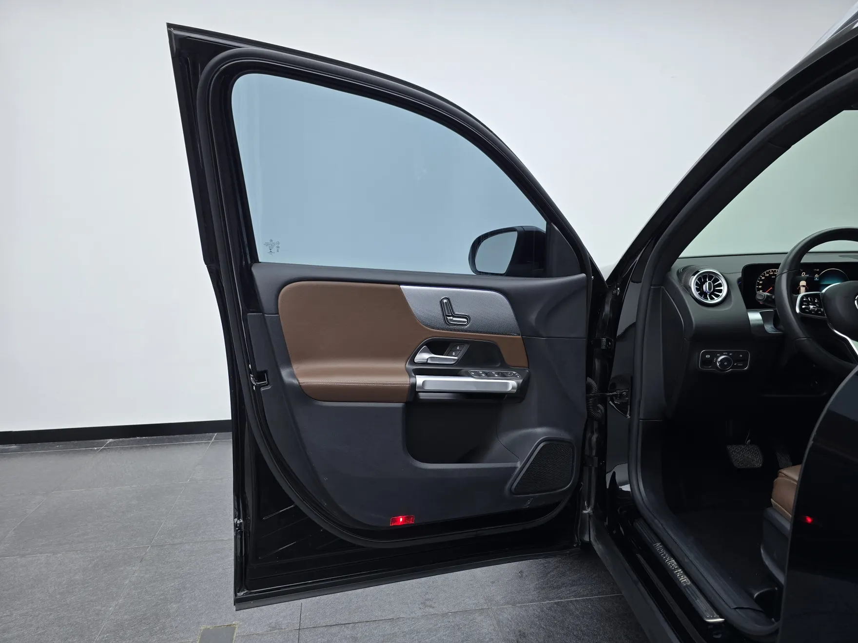 Mercedes-Benz GLB, 2023 15