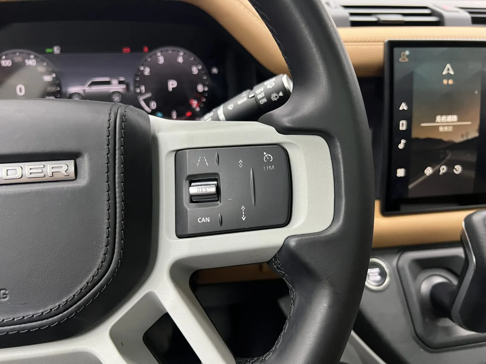Land Rover Defender, 2024 23
