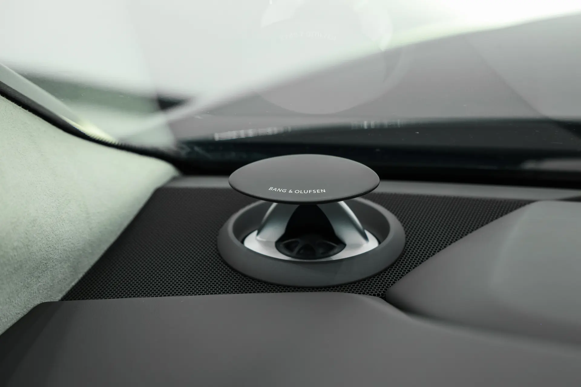 Audi A8L, 2025 8