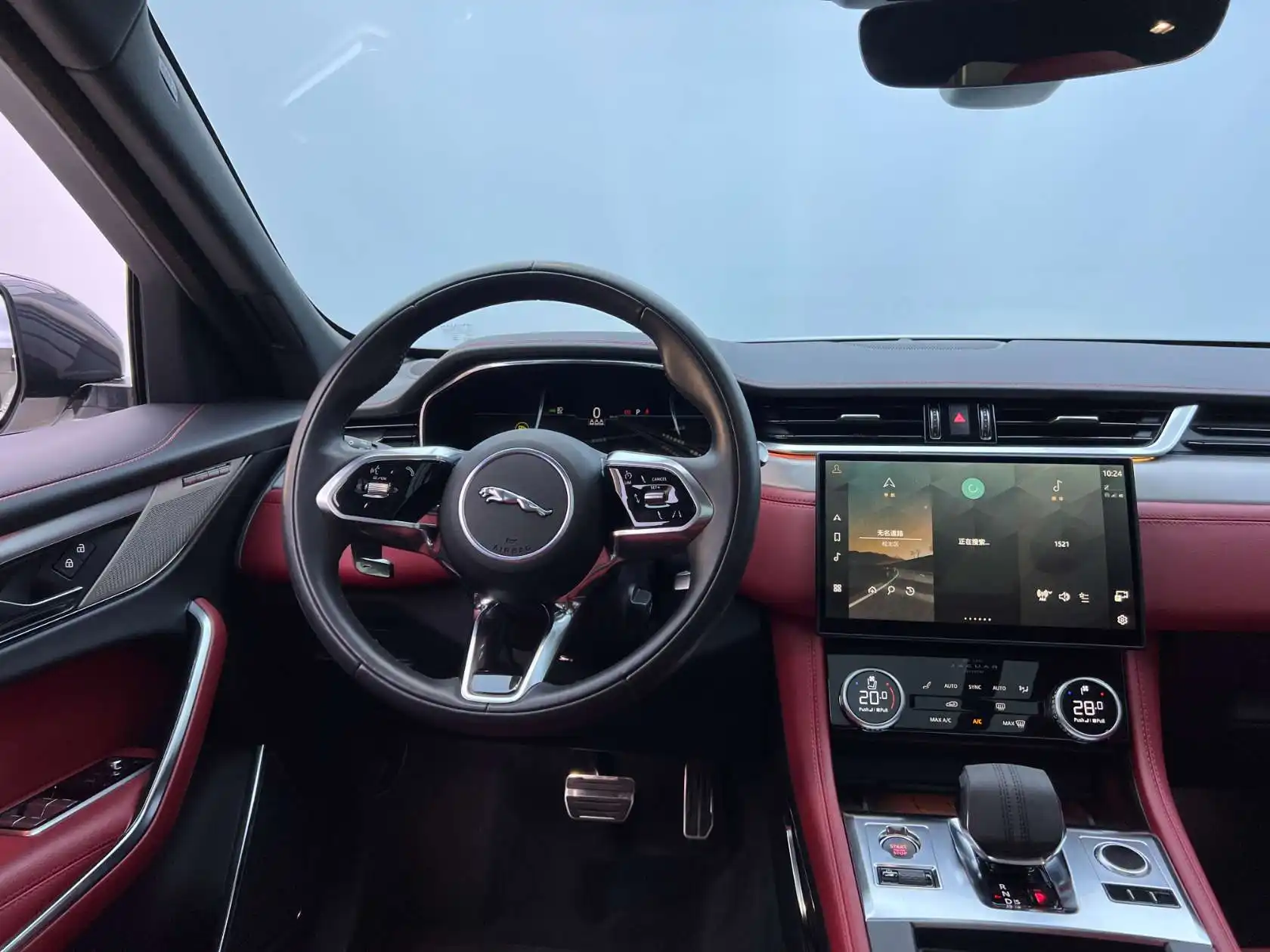 Jaguar F-PACE, 2023 23