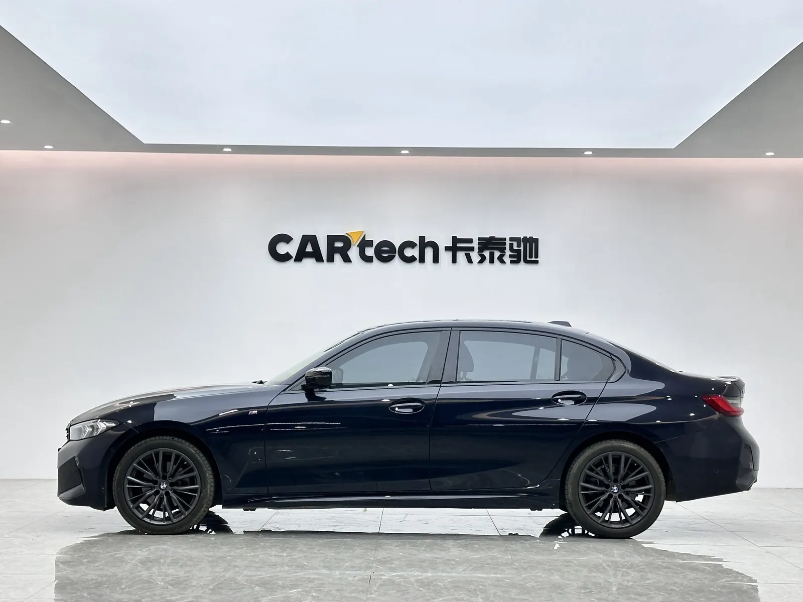 BMW 325Li, 2023 2
