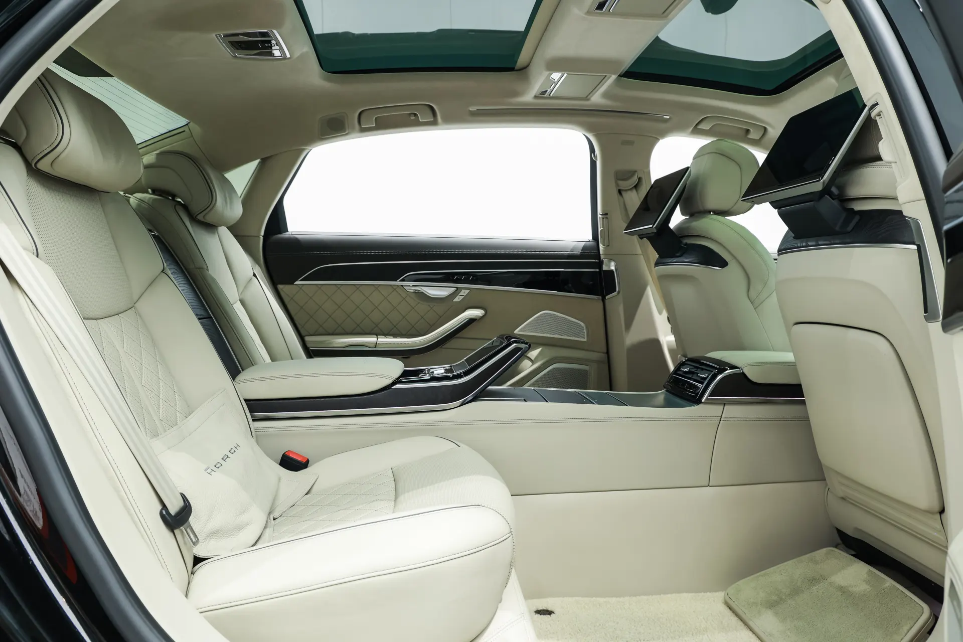 Audi A8L, 2025 24