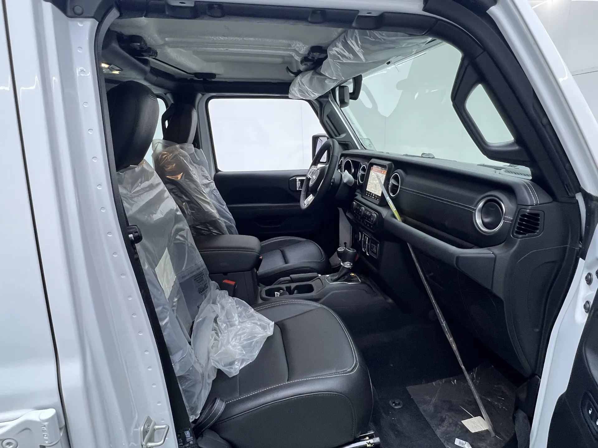 Jeep Gladiator, 2026 21