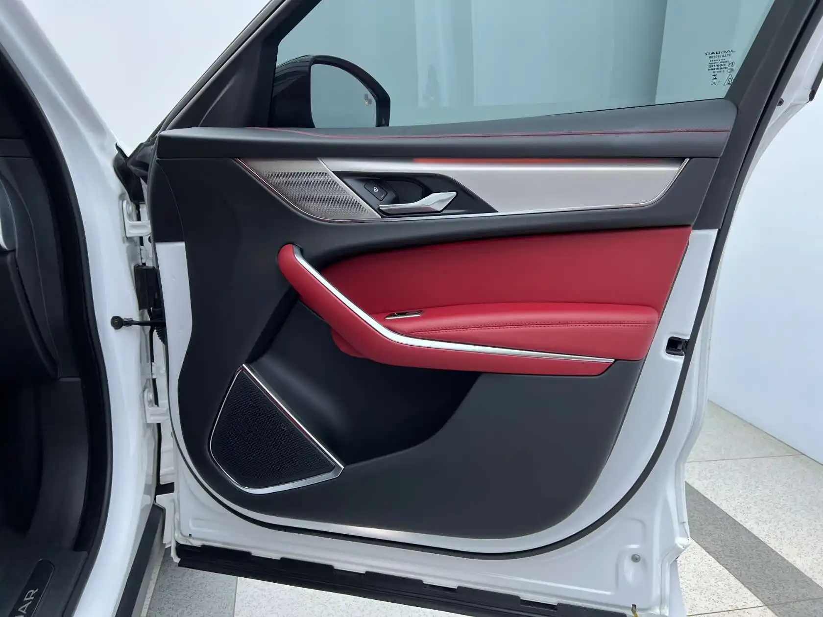 Jaguar F-PACE, 2023 21